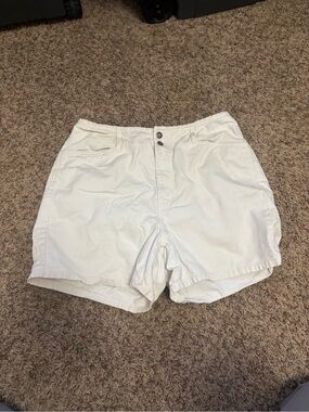 Vintage 90s Venezia Jeans Women's High-Waisted White Denim Shorts size 16